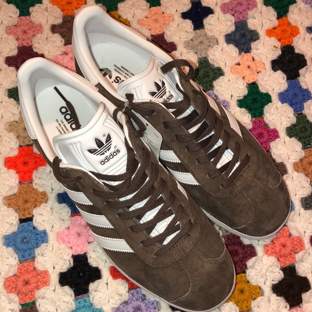 NWT Adidas sneakers